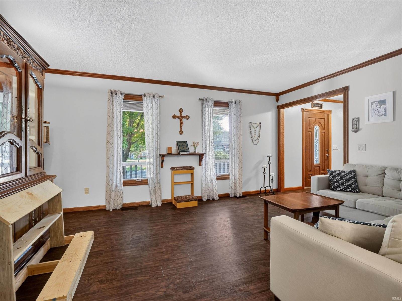9624 Pioneer Trail, Leo, IN 46765
