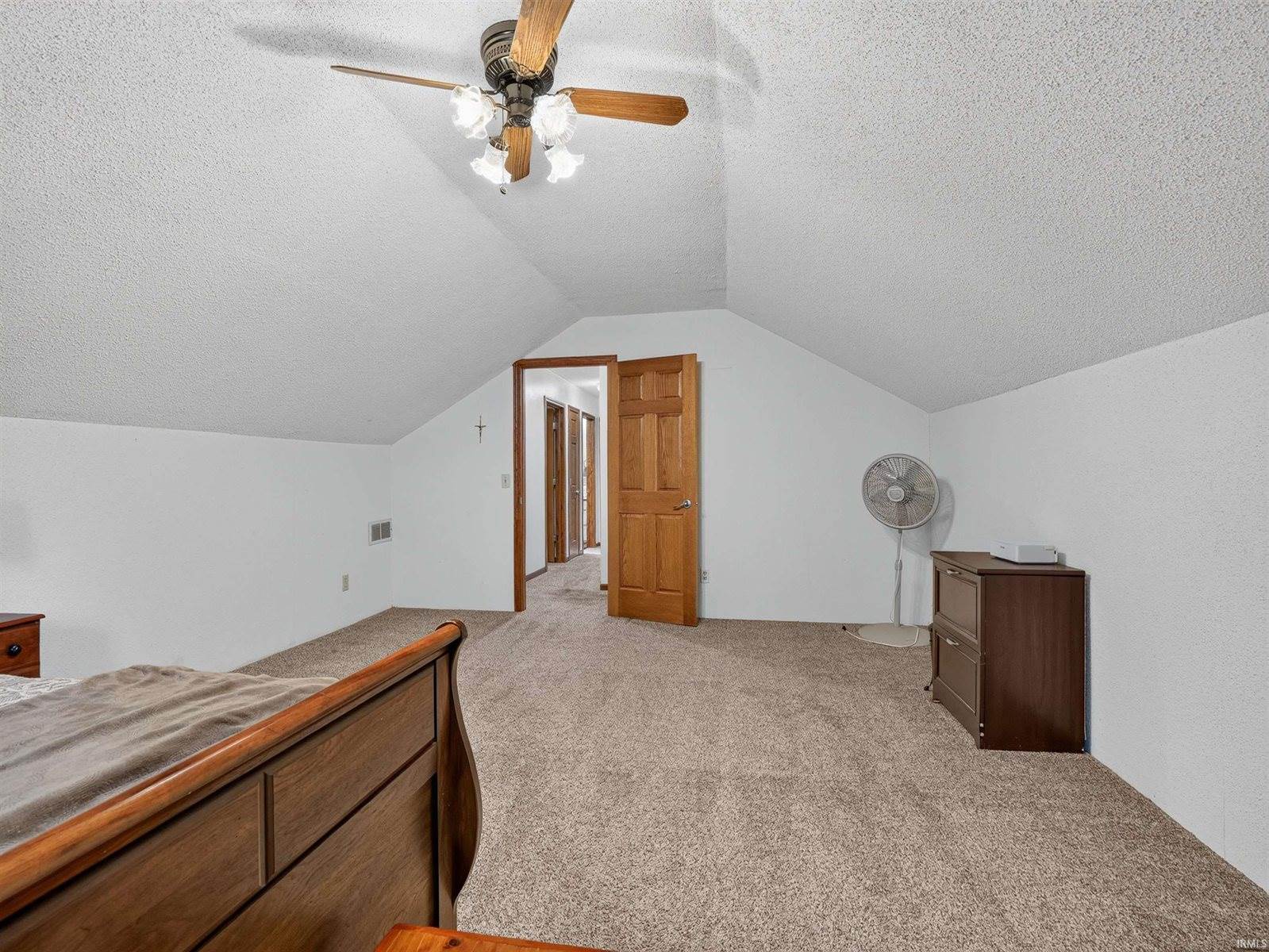 9624 Pioneer Trail, Leo, IN 46765