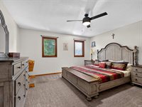 9624 Pioneer Trail, Leo, IN 46765