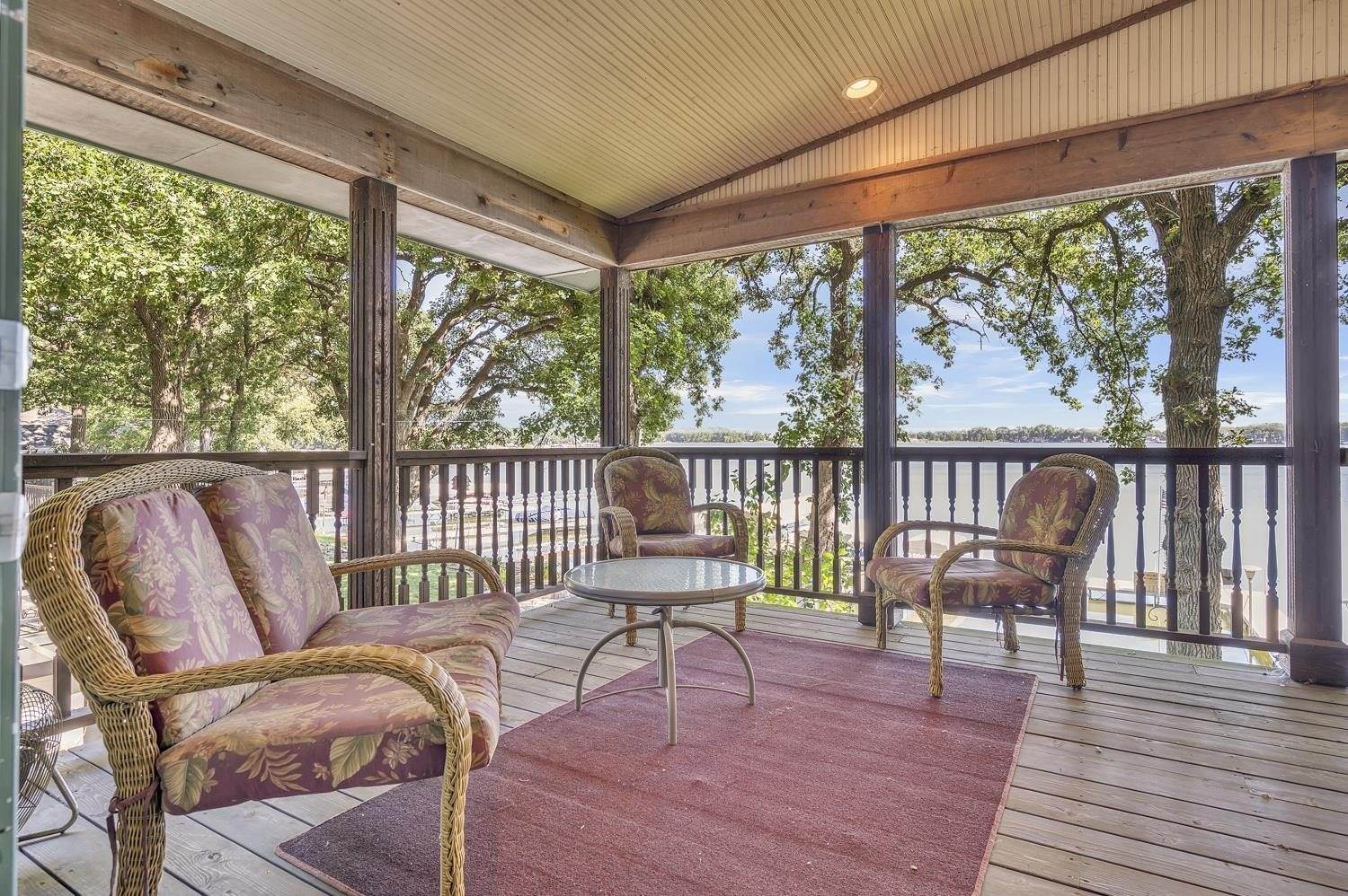 610 7Th, Spirit Lake, IA 51360