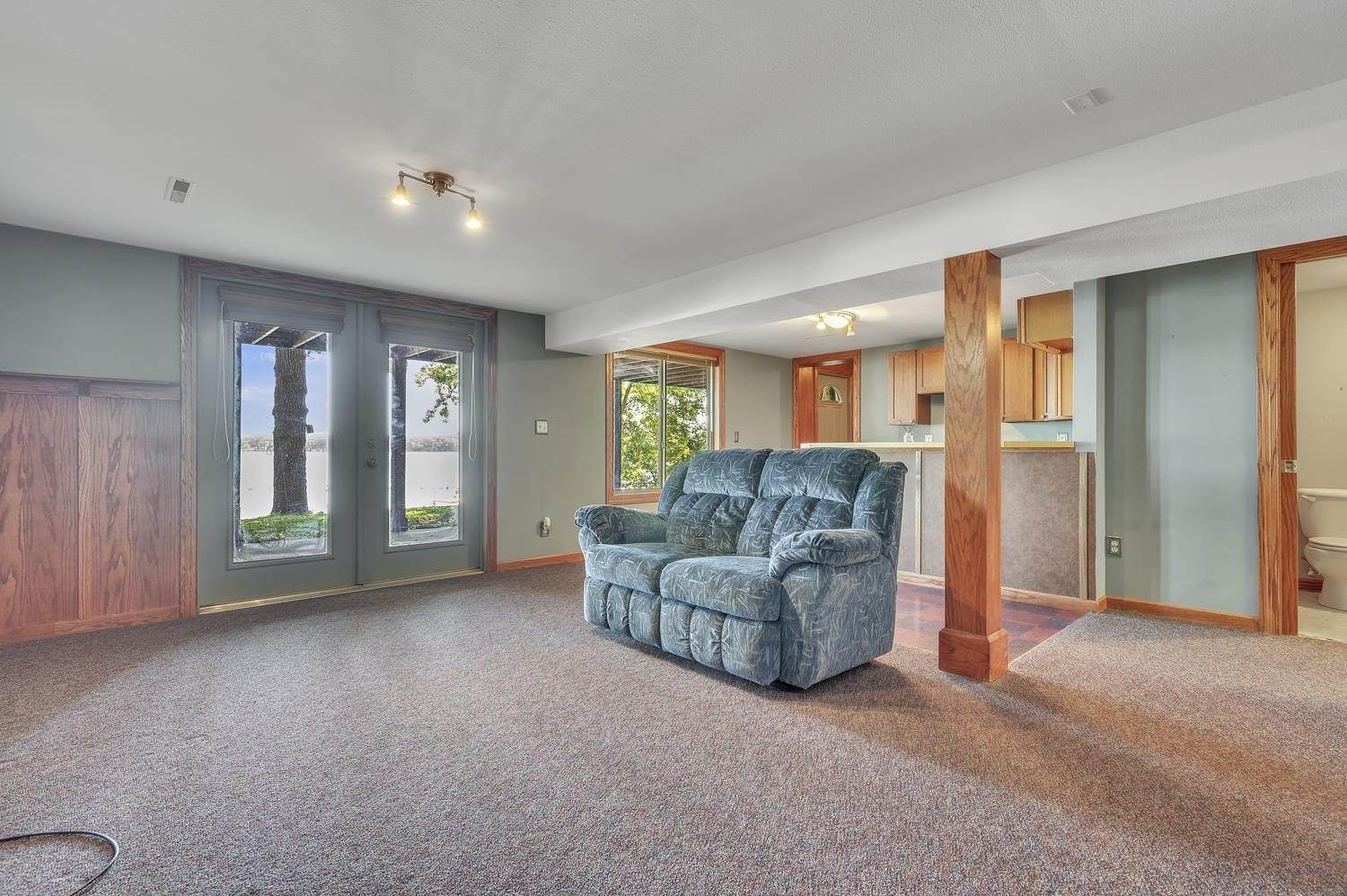 610 7Th, Spirit Lake, IA 51360