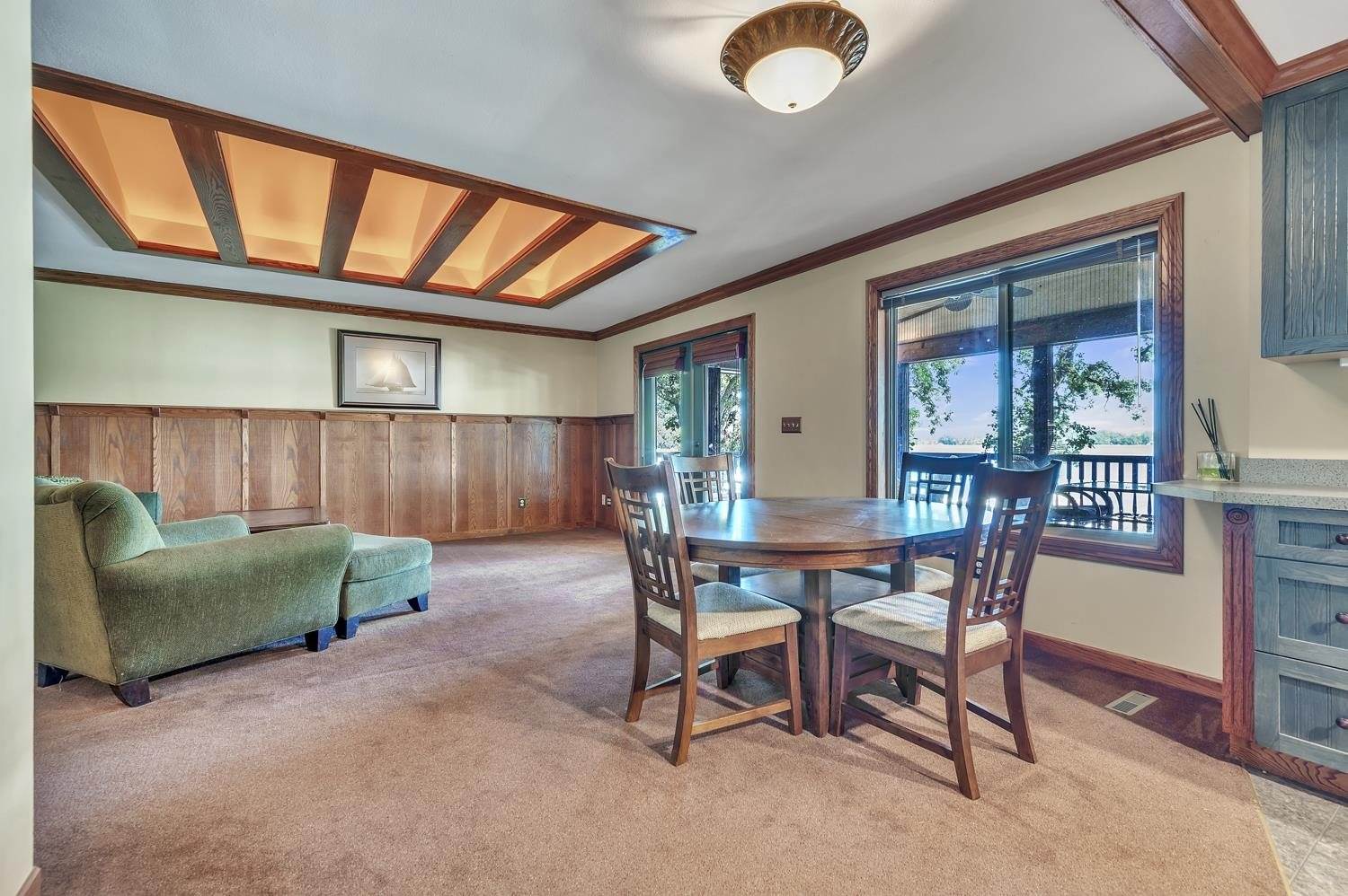 610 7Th, Spirit Lake, IA 51360