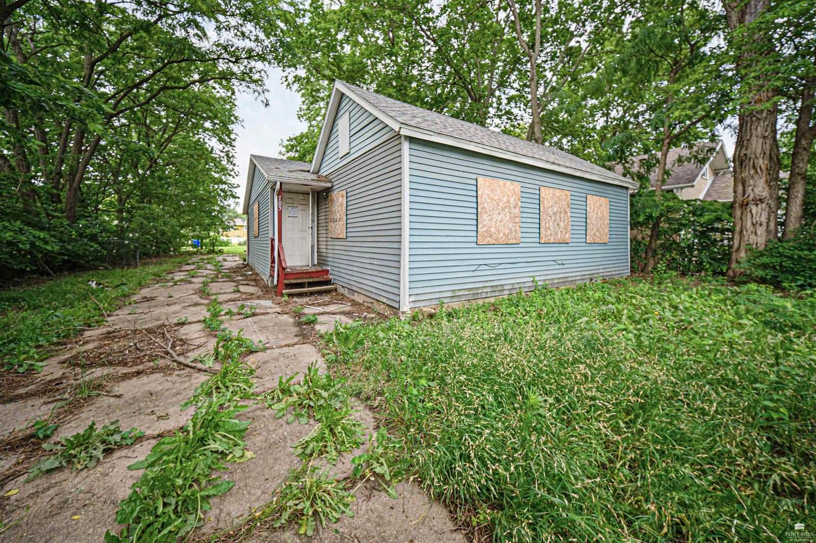 705 West 13th Street, Junction City, KS 66441