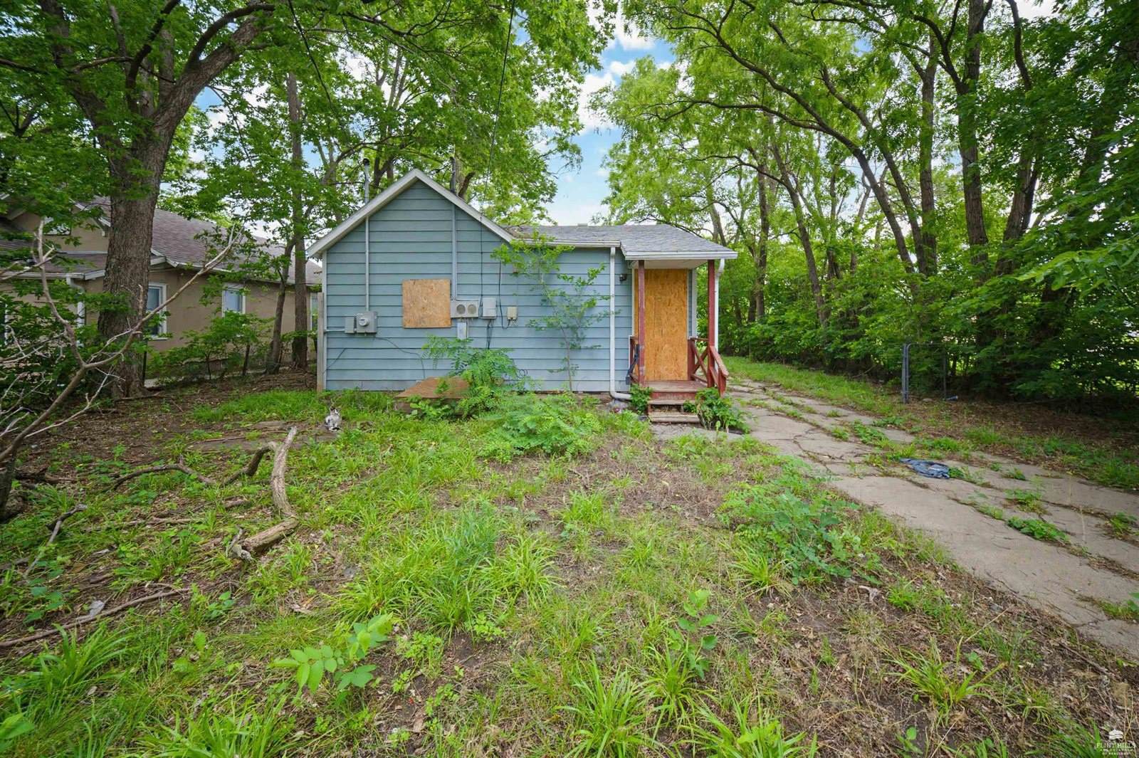 705 West 13th Street, Junction City, KS 66441