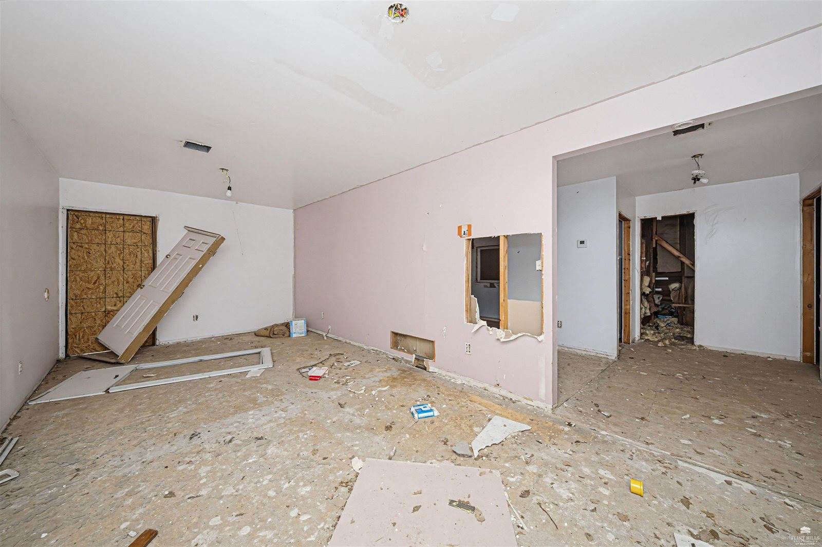 705 West 13th Street, Junction City, KS 66441