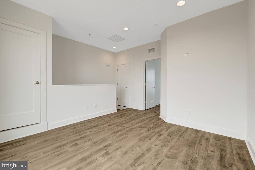 11247 Beaker Street, Reston, VA 20190