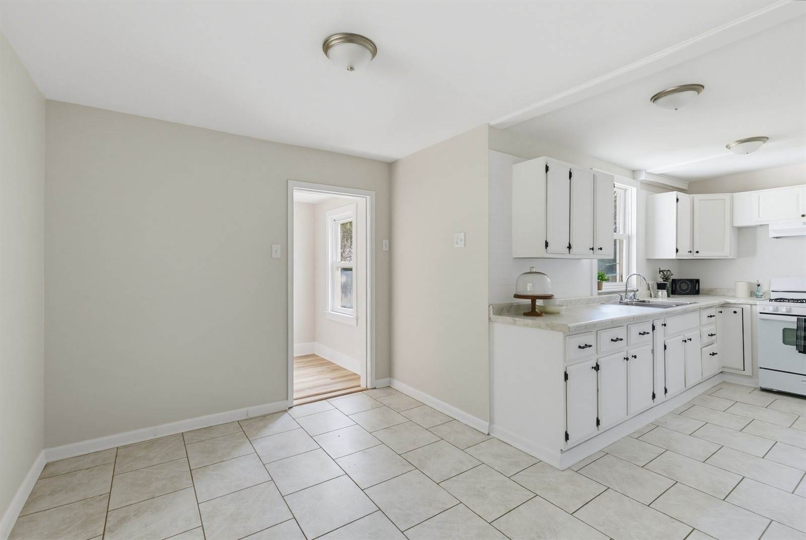 810 West 14th Street, Davenport, IA 52804