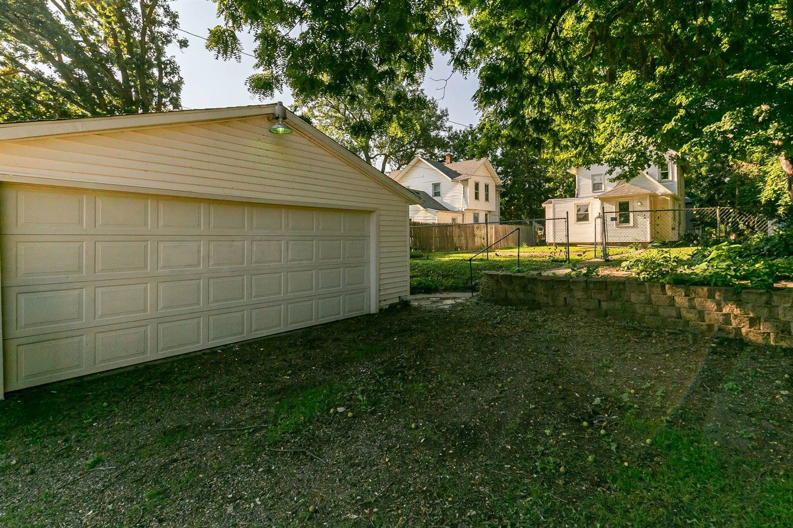 810 West 14th Street, Davenport, IA 52804