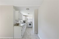 810 West 14th Street, Davenport, IA 52804