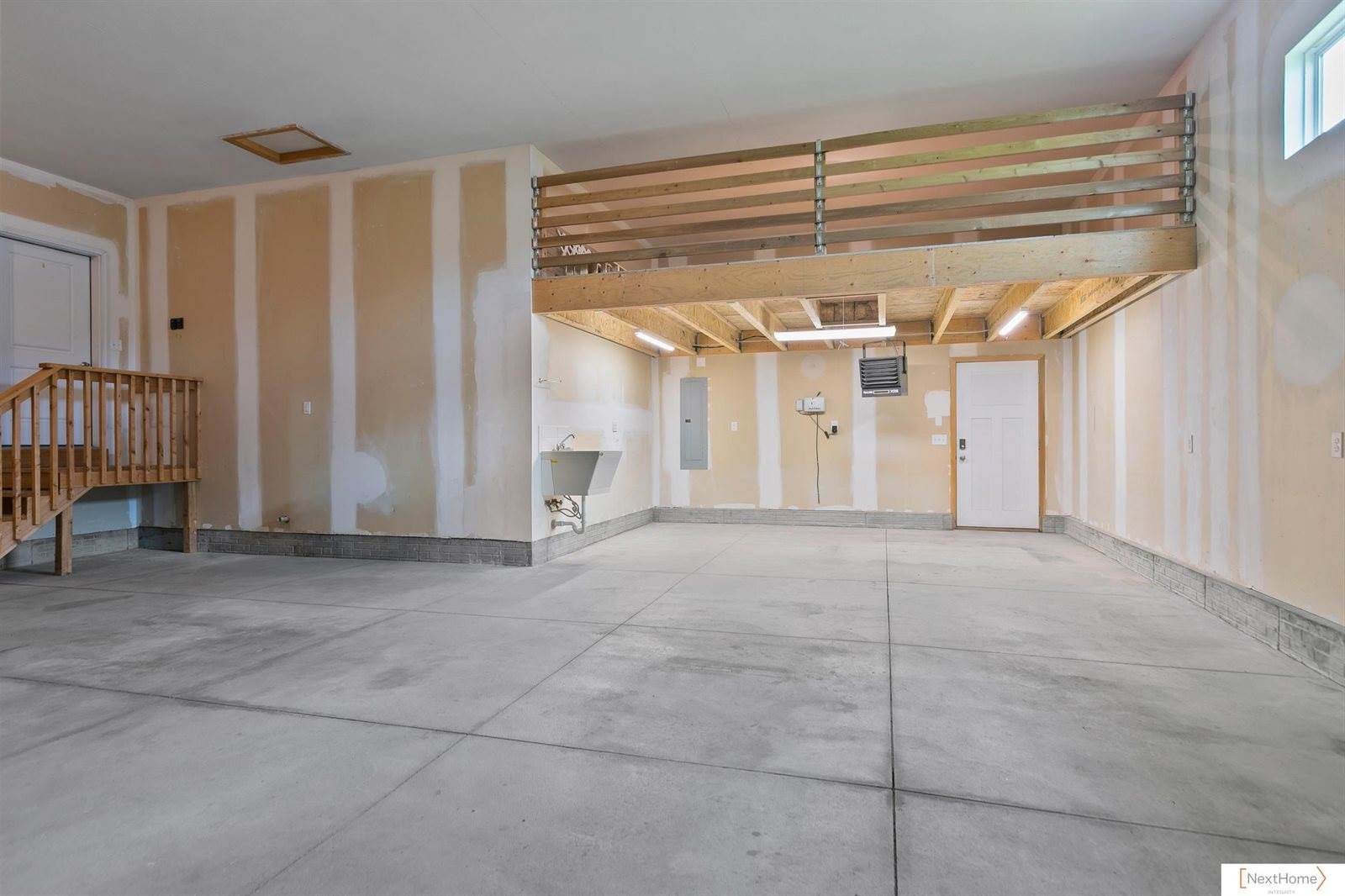 3122 South Creek Road, Lincoln, NE 68516