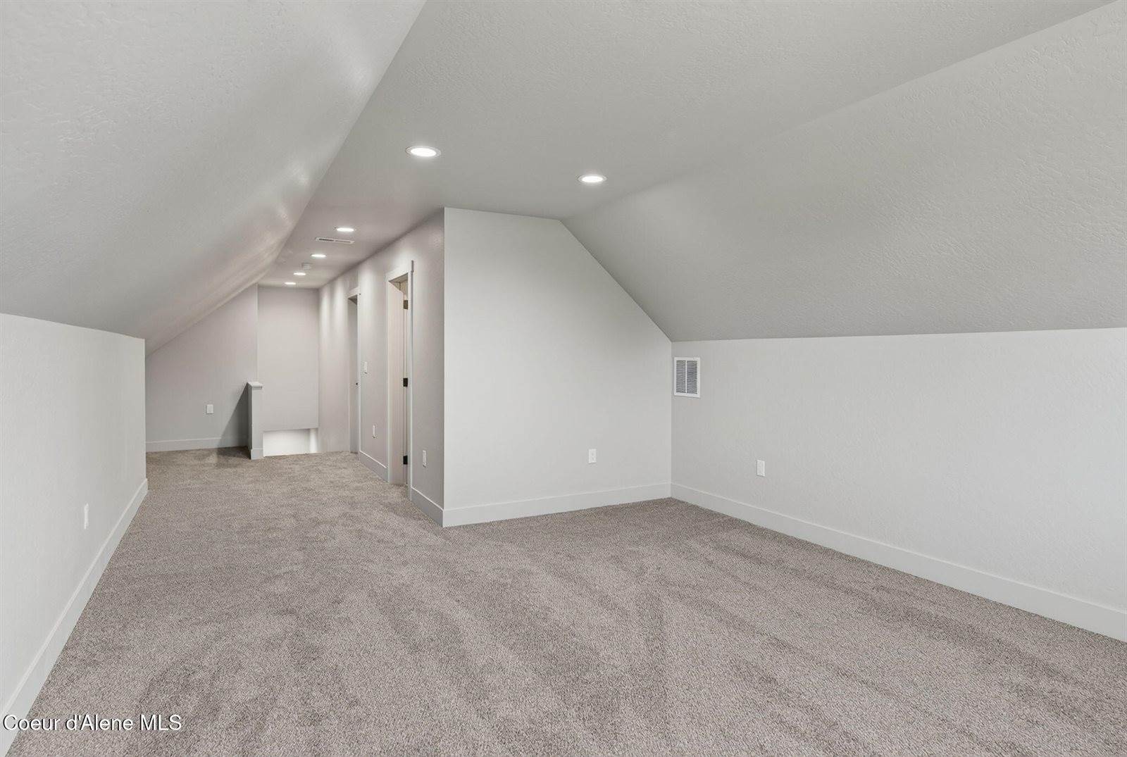 343 Dakota, Hayden, ID 83835