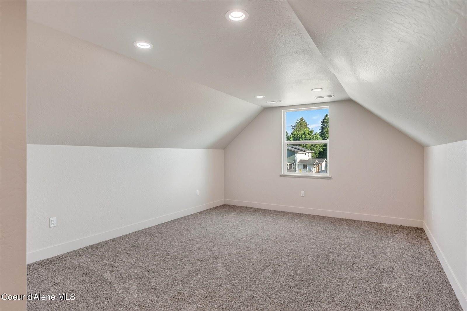 343 Dakota, Hayden, ID 83835