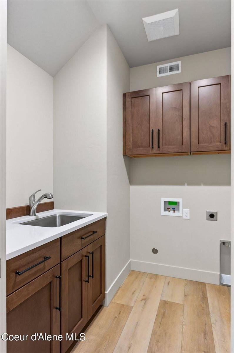 343 Dakota, Hayden, ID 83835
