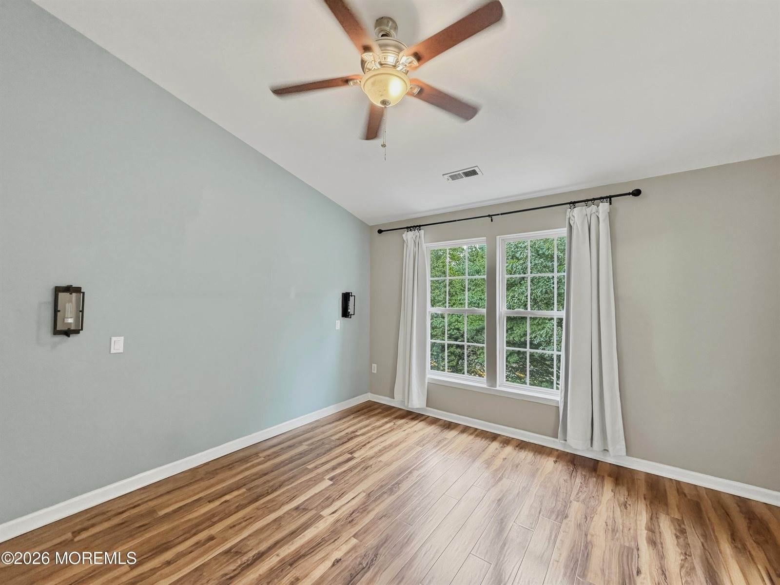 49 Abby Road, Farmingdale, NJ 07727