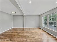 49 Abby Road, Farmingdale, NJ 07727