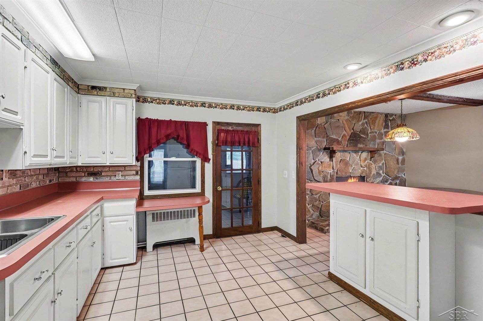5111 Weiss Street, Saginaw, MI 48603