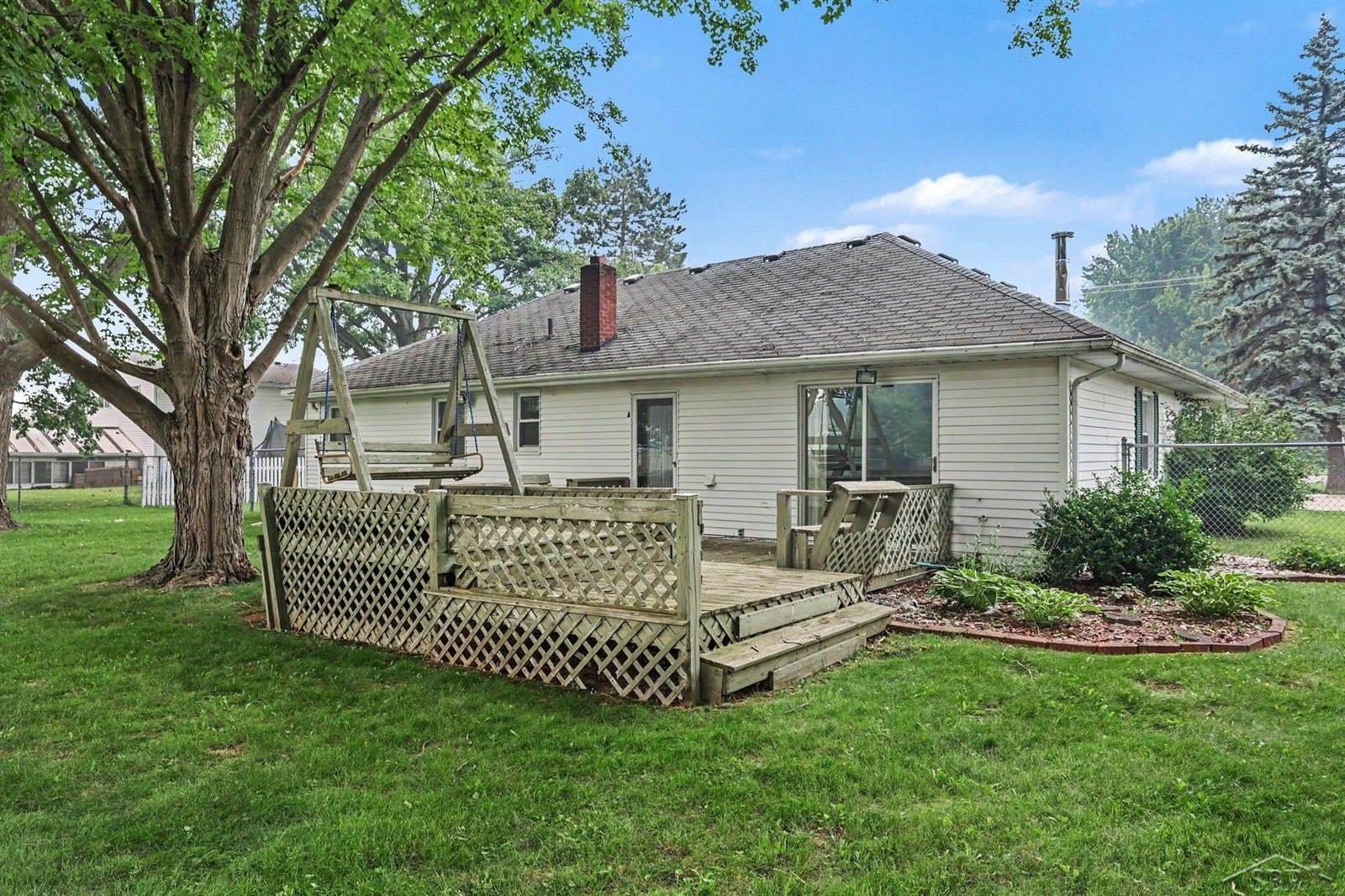 5111 Weiss Street, Saginaw, MI 48603