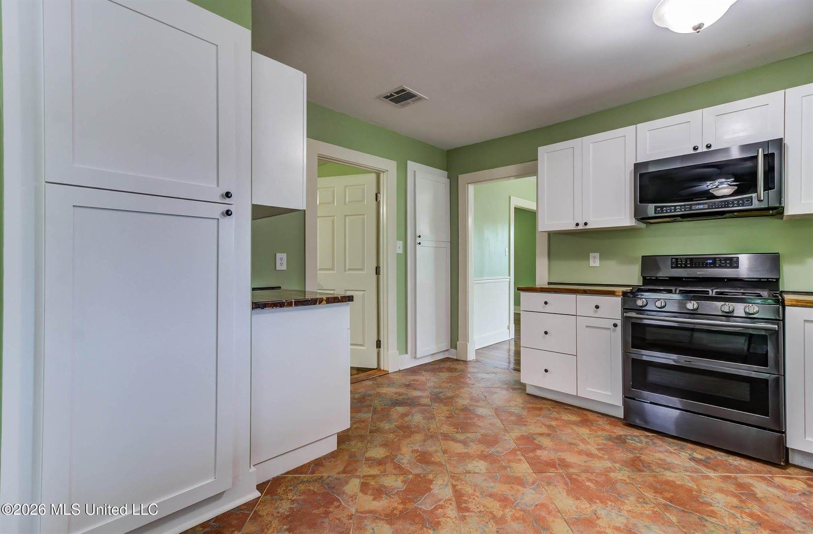 200 East 2nd Street, Long Beach, MS 39560