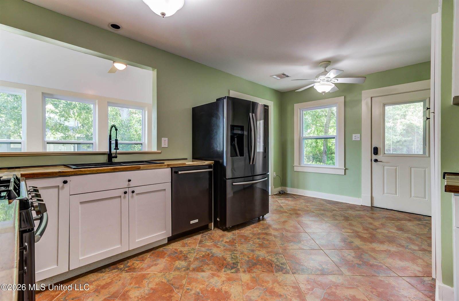 200 East 2nd Street, Long Beach, MS 39560