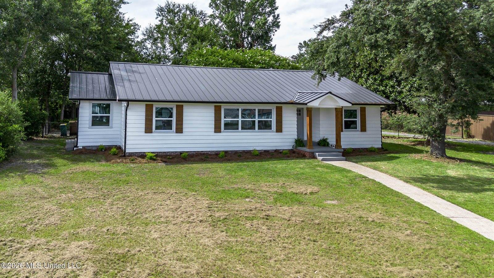200 East 2nd Street, Long Beach, MS 39560