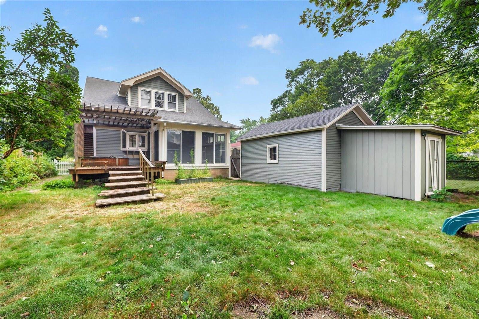 321 Inkster, Kalamazoo, MI 49001