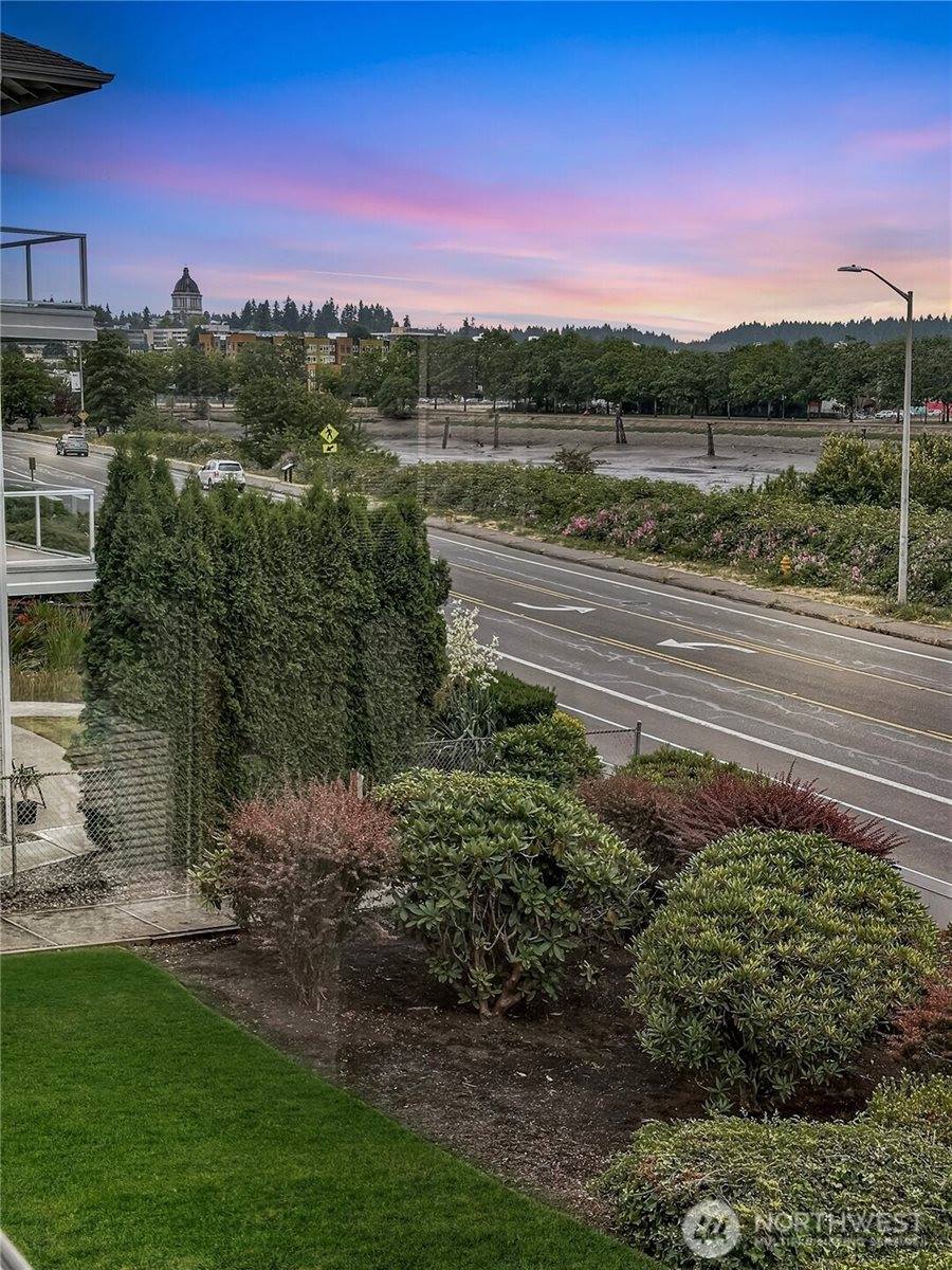 900 East Bay Drive NE, Olympia, WA 98506