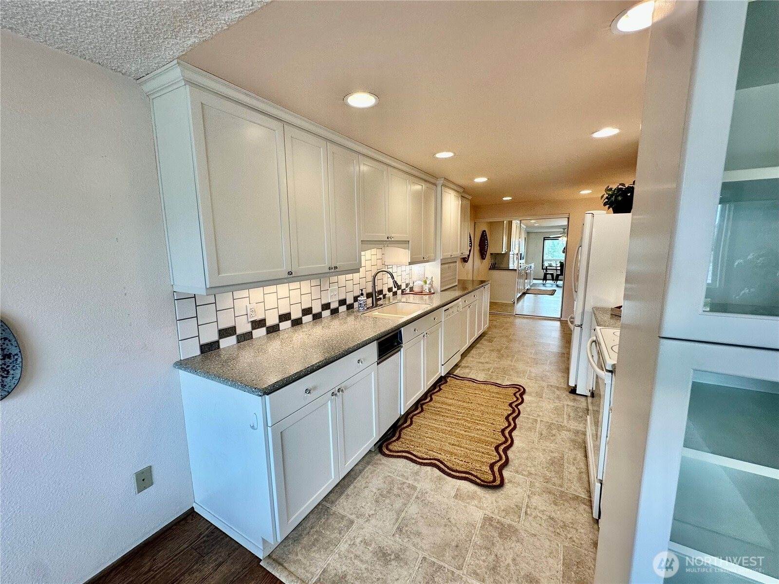 900 East Bay Drive NE, Olympia, WA 98506