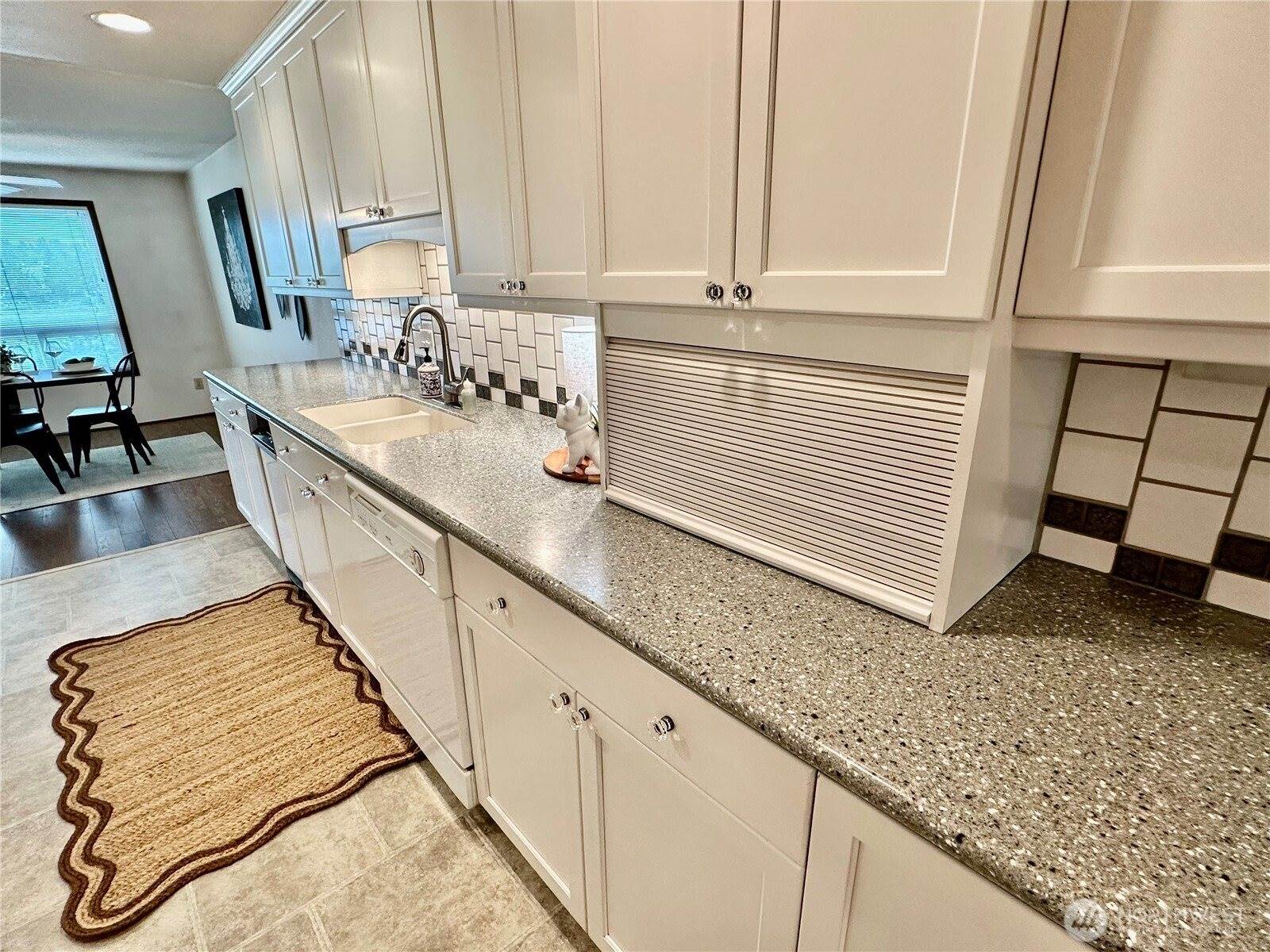 900 East Bay Drive NE, Olympia, WA 98506