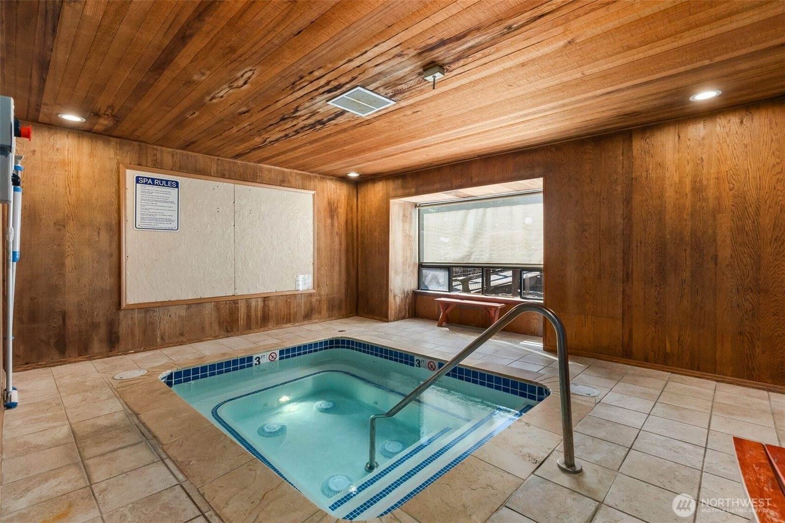 900 East Bay Drive NE, Olympia, WA 98506