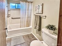 900 East Bay Drive NE, Olympia, WA 98506