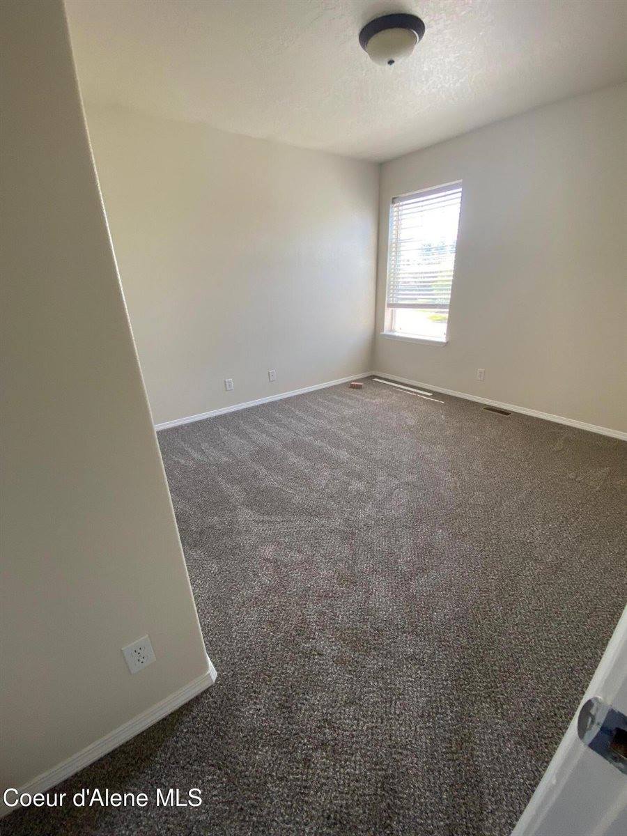 3074 West Thorndale Loop, Coeur d'Alene, ID 83815