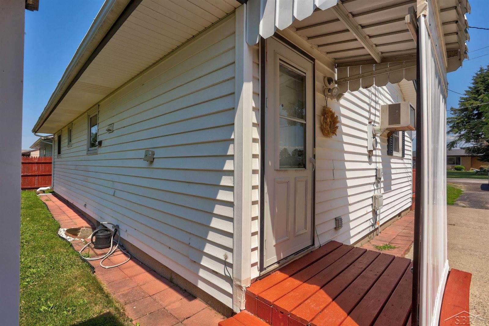 1446 S Airport Road, Saginaw, MI 48601