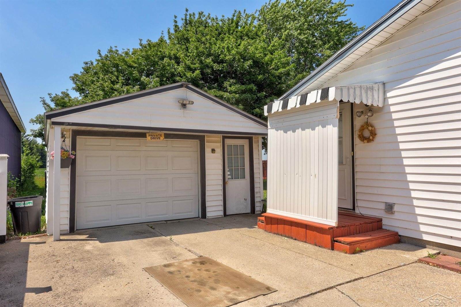 1446 S Airport Road, Saginaw, MI 48601