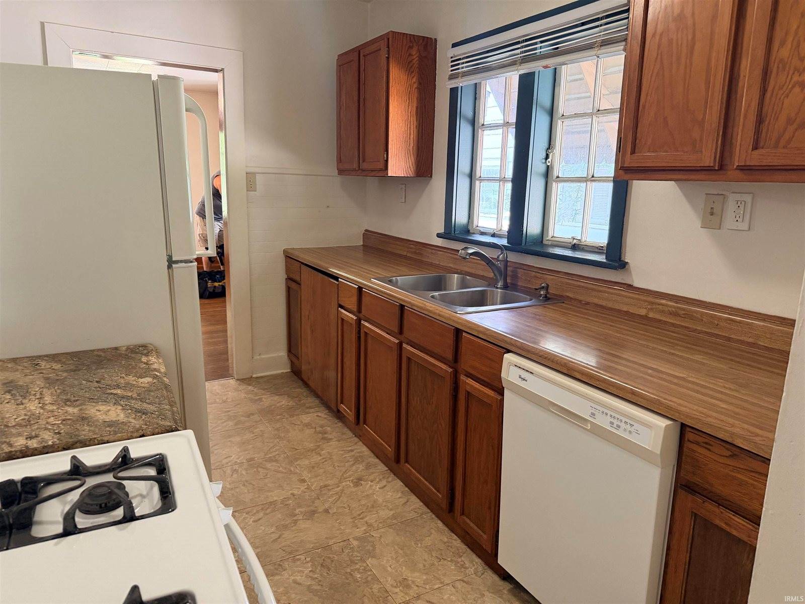 619 W Ashland Avenue, Muncie, IN 47303