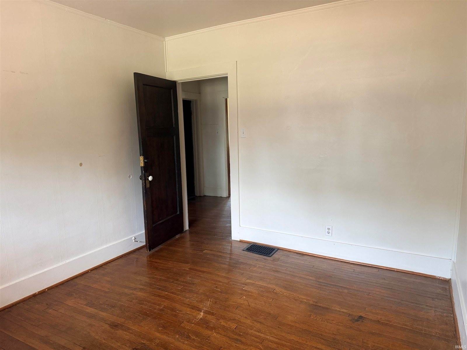 619 W Ashland Avenue, Muncie, IN 47303