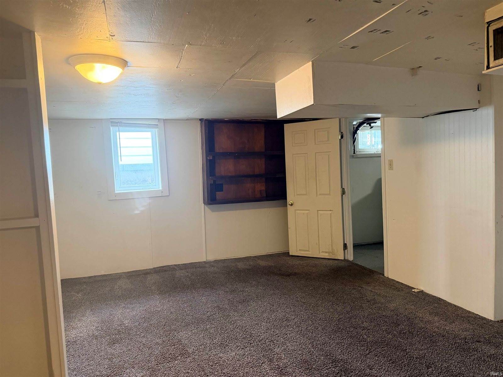 619 W Ashland Avenue, Muncie, IN 47303