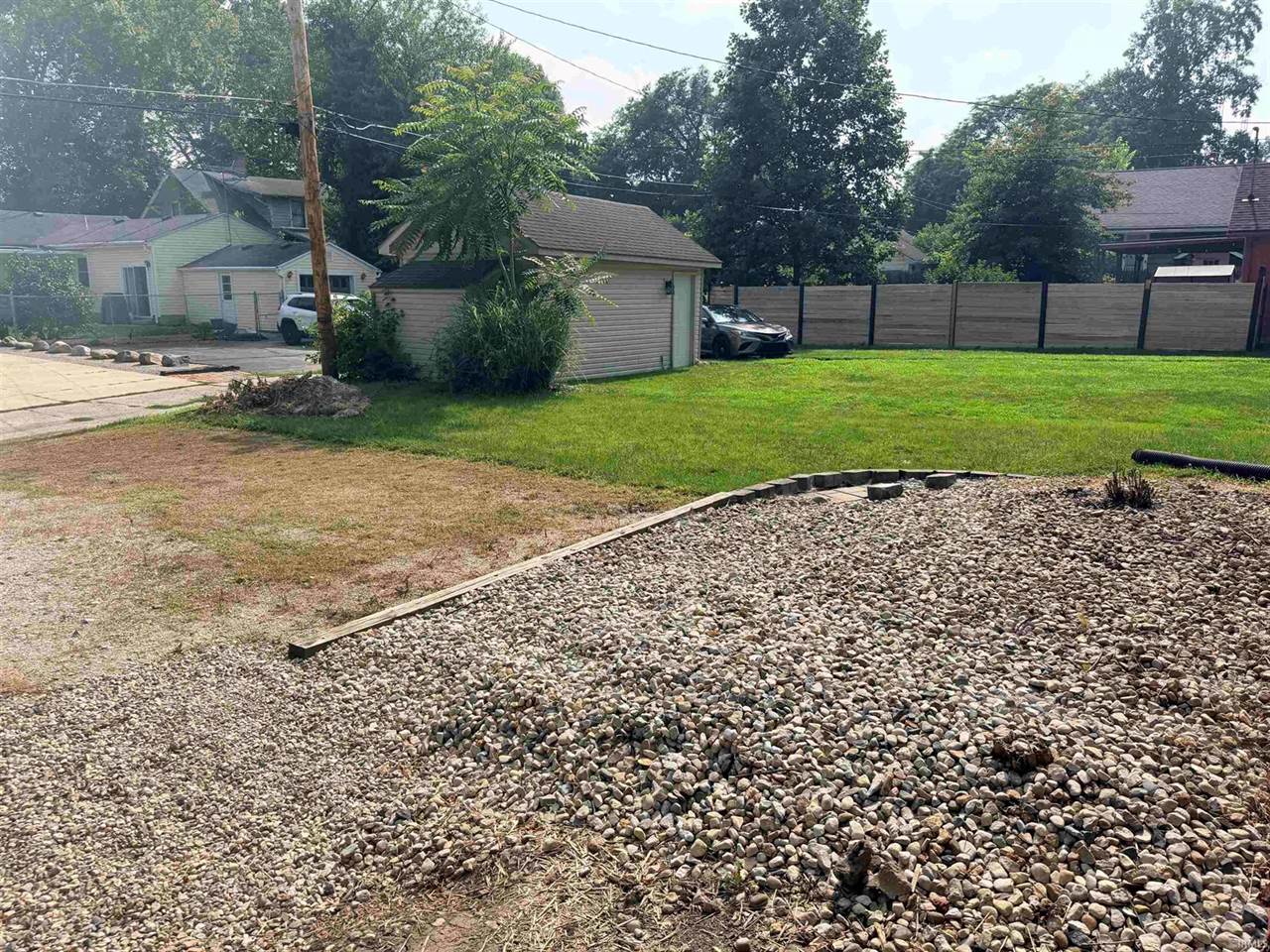 619 W Ashland Avenue, Muncie, IN 47303