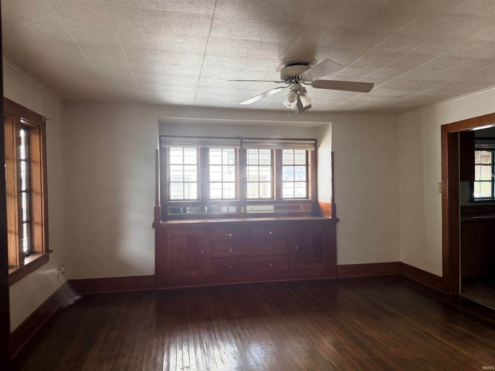 619 W Ashland Avenue, Muncie, IN 47303