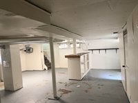 619 W Ashland Avenue, Muncie, IN 47303
