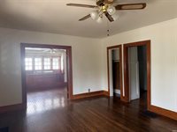 619 W Ashland Avenue, Muncie, IN 47303
