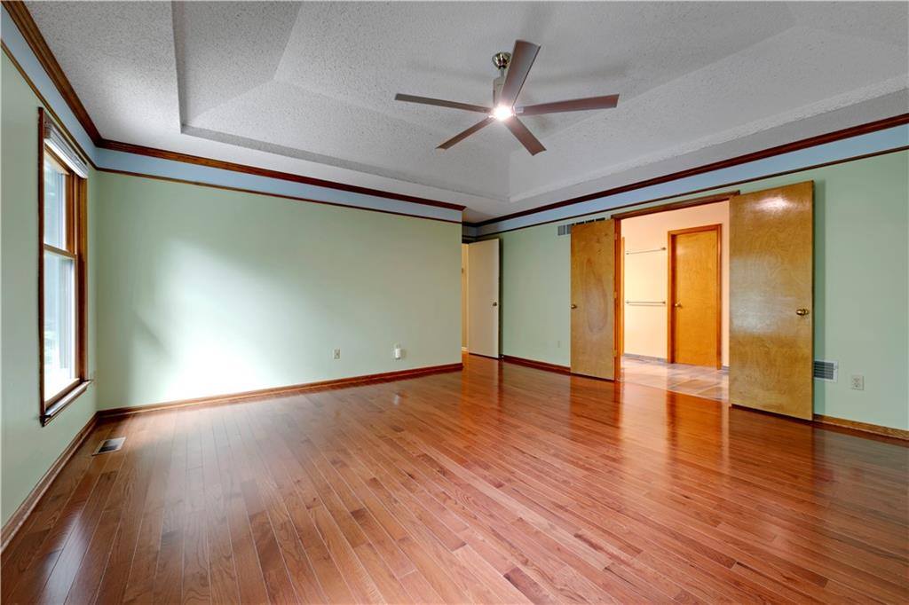 15331 West 84th Terrace, Lenexa, KS 66219