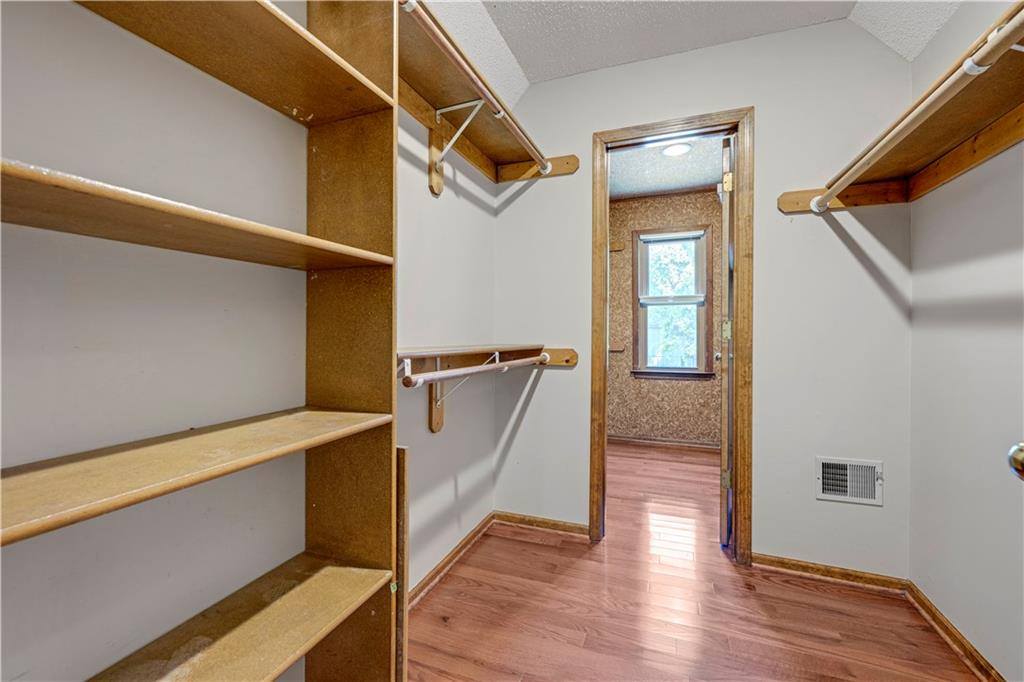 15331 West 84th Terrace, Lenexa, KS 66219