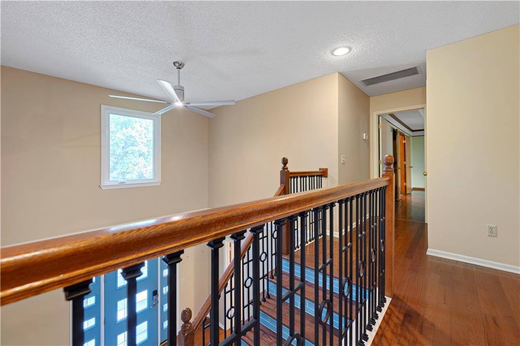 15331 West 84th Terrace, Lenexa, KS 66219