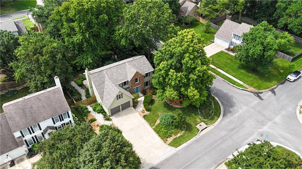 15331 West 84th Terrace, Lenexa, KS 66219