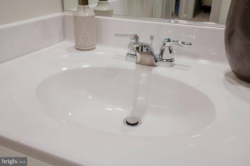 402 Seeback Drive, Charles Town, WV 25414