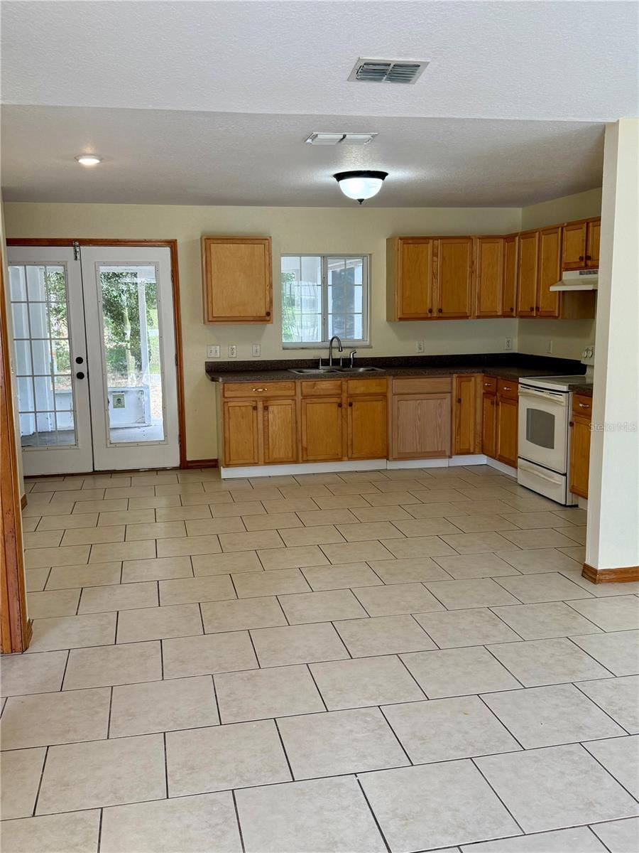 41 Pine Circle, Ocala, FL 34472