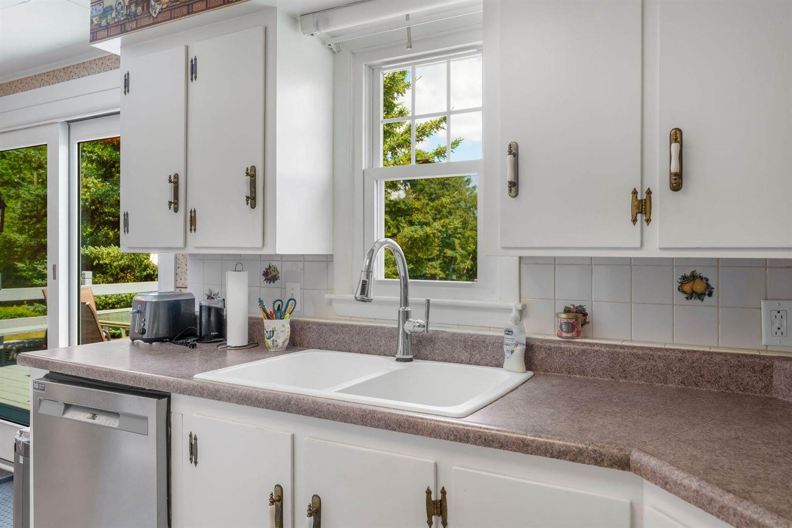 38 Perry Road, Hampden, ME 04444
