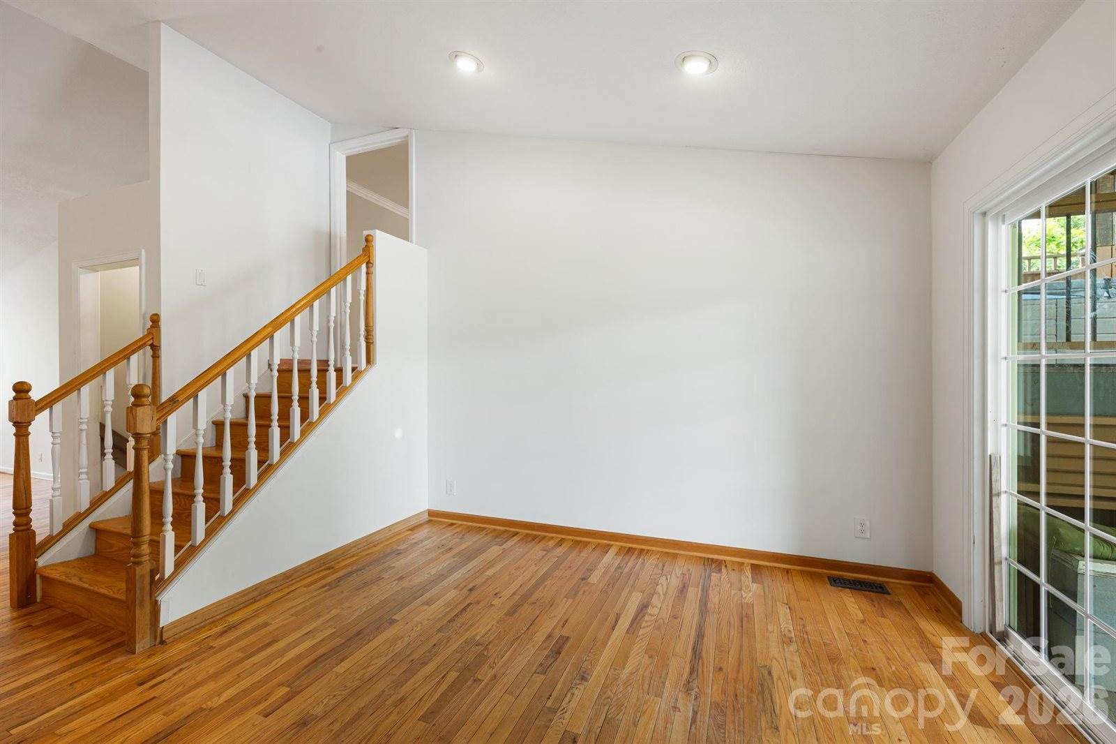 2 Jaks Ridge Drive, Asheville, NC 28805