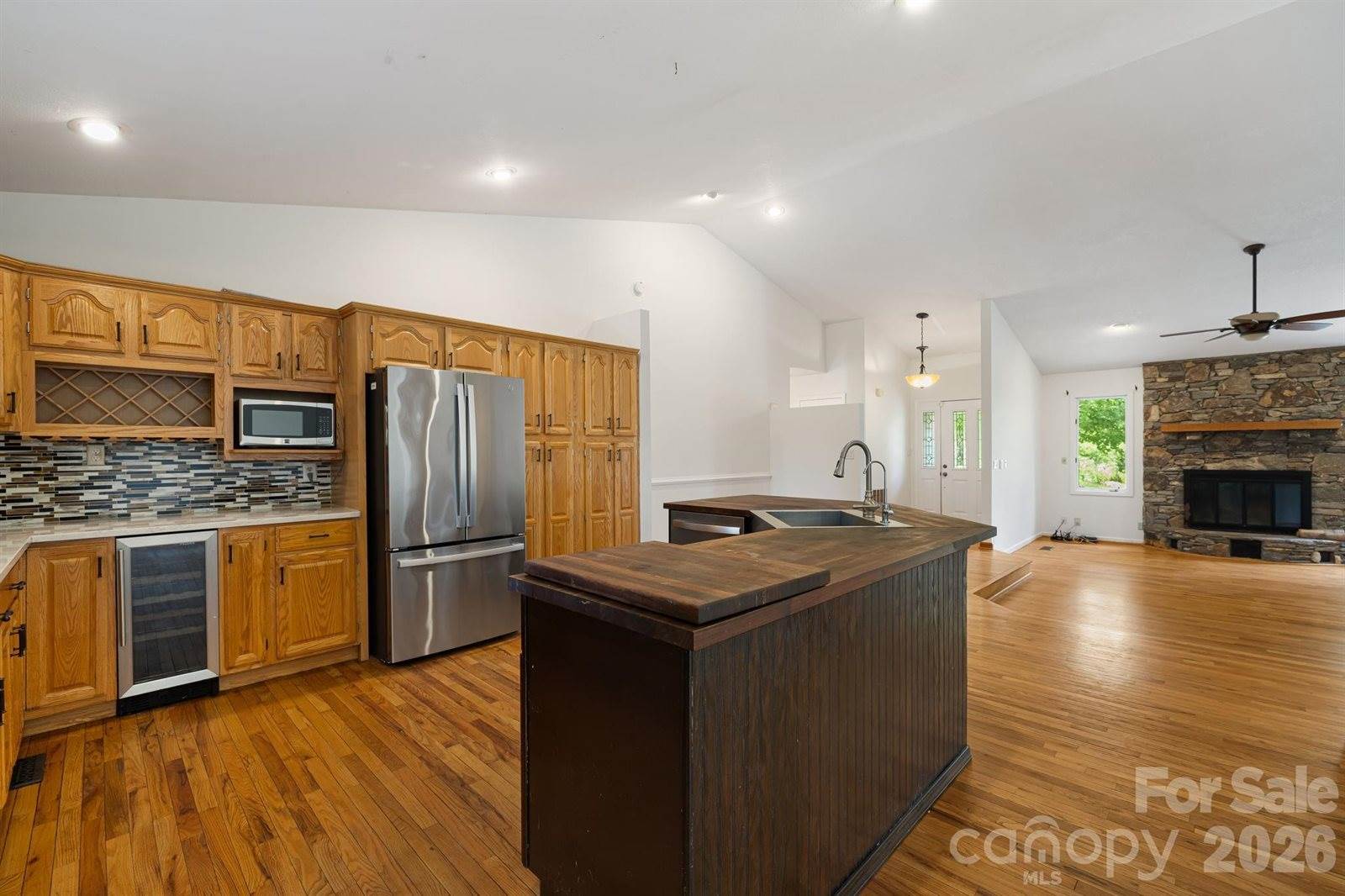 2 Jaks Ridge Drive, Asheville, NC 28805