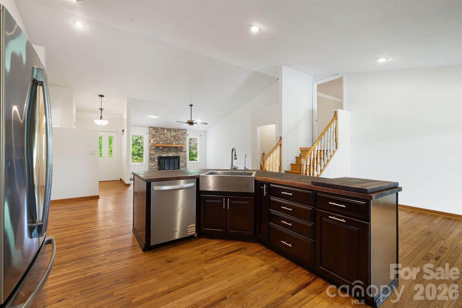 2 Jaks Ridge Drive, Asheville, NC 28805
